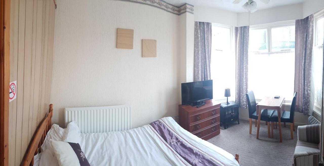 2 Berth Ground Floor Flat Apsley 2 Apartment เกรทยาร์มัธ ภายนอก รูปภาพ
